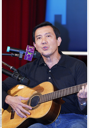 馬英九亂彈.jpg