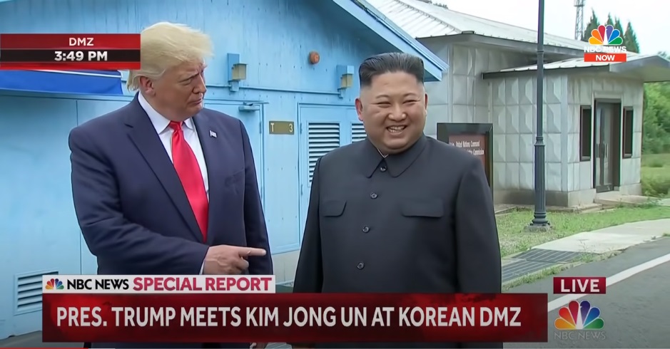 金正恩傻笑.jpg